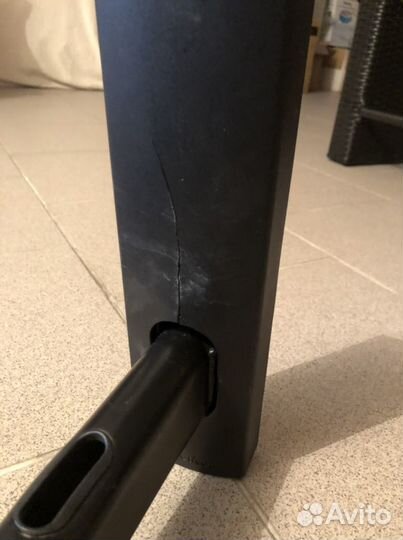 Подвесная подставка (держатель) для телевизора