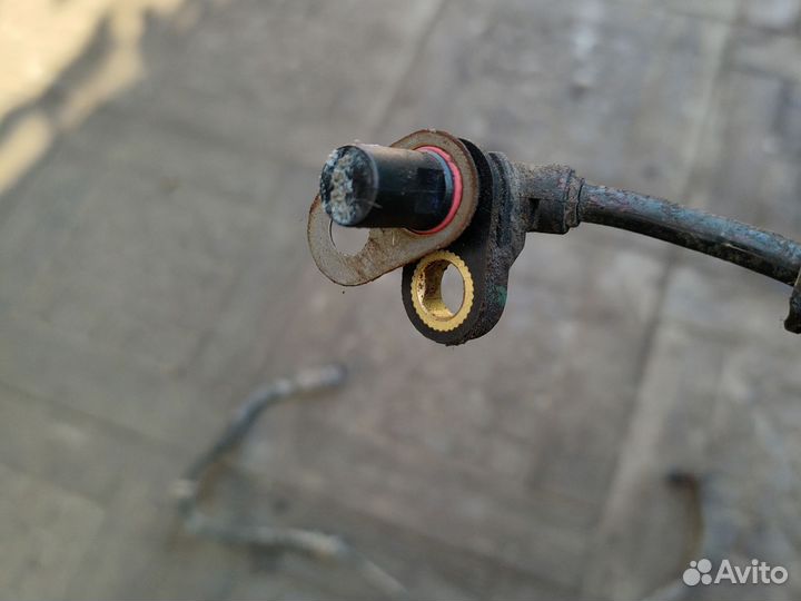 Санг енг Кайрон датчик абс передний