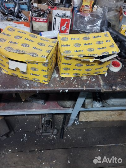 Противотуманные фары hella F200
