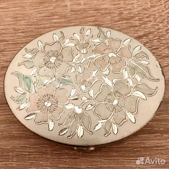 Пудреница винтажная