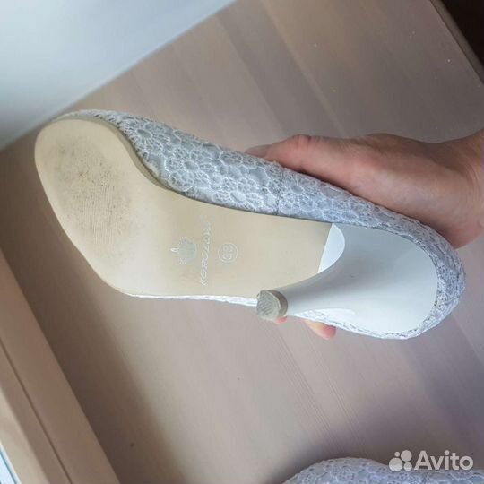 Туфли белые 38 размер