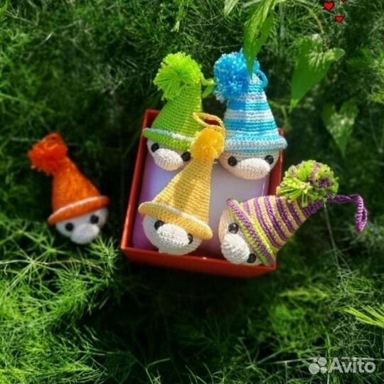 Новогодние игрушки на ёлку