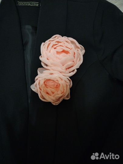 Брошь цветок из ткани