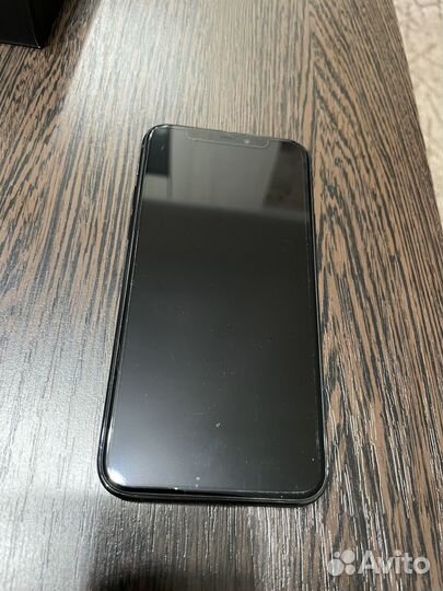 Телефон iPhone 11 Pro