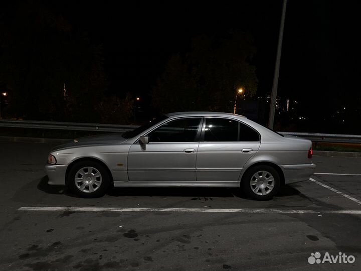 BMW 5 серия 2.5 МТ, 2003, 369 367 км