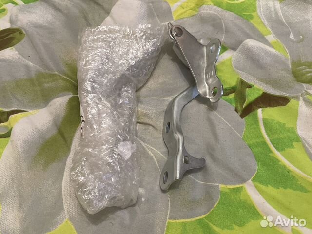 Петля капота левая и правая