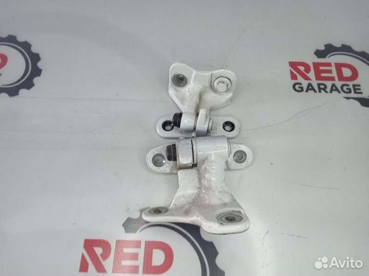 Петля двери задняя левая Mercedes-Benz Cla-Class