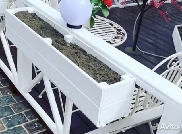 Кашпо для цветов, маиериал дерево, цвет белый