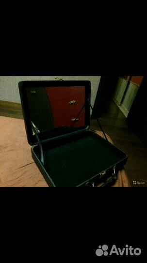 Чемодан Дешели без косметики