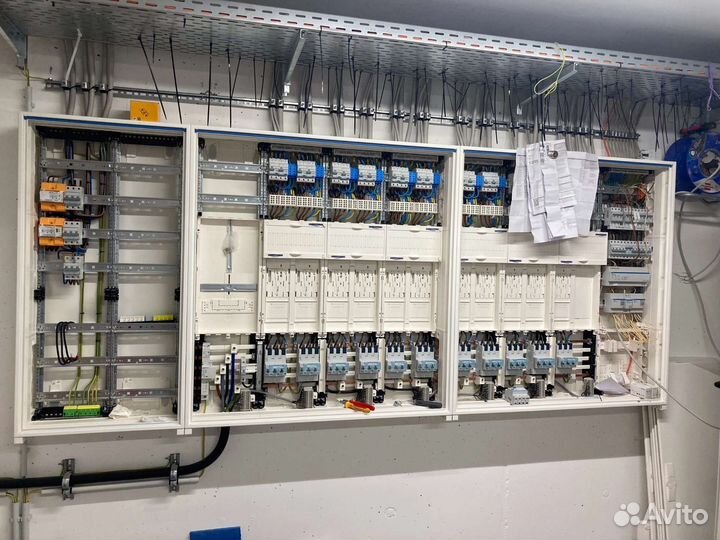 Электромонтаж / Бригада электромонтажников