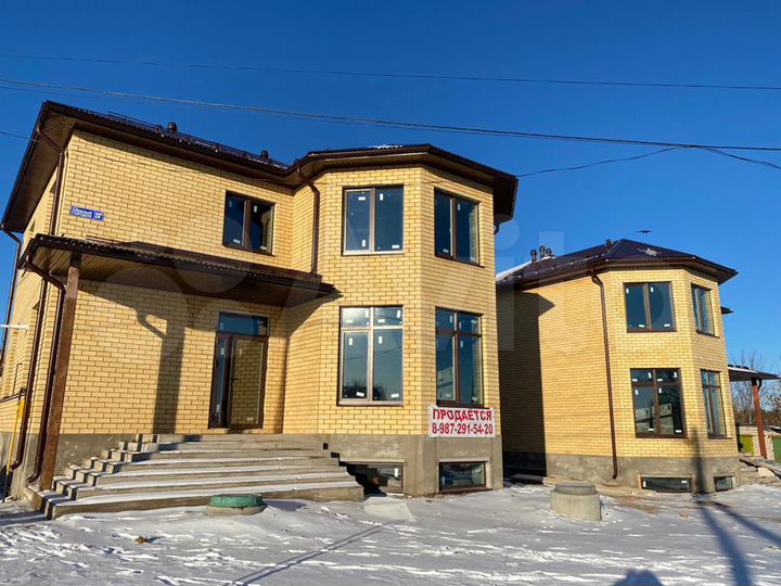 Коттедж 246,5 м² на участке 5 сот.