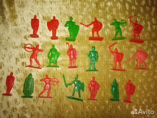 Фигуры пластиковые из СССР (рыцари, солдаты)