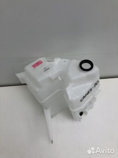 Бачок омывателя Toyota Camry V70