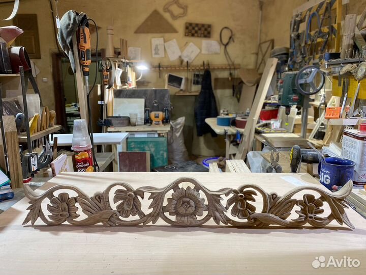 Ручная резьба по дереву, деталь