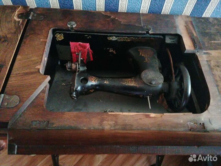 Швейная машина Singer