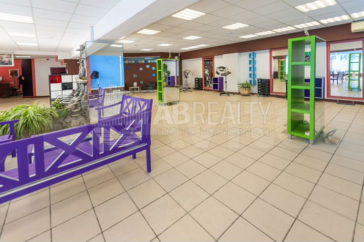 Общепит 318.8 м² в густонаселенном районе Москвы