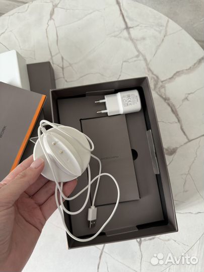 Массажер для лица микротоки bork