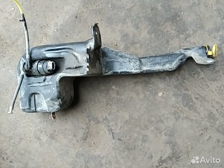 Бачок омывателя Opel Astra H GTC