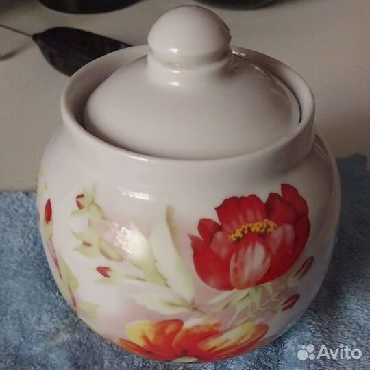 Сахарница или горшок керамический