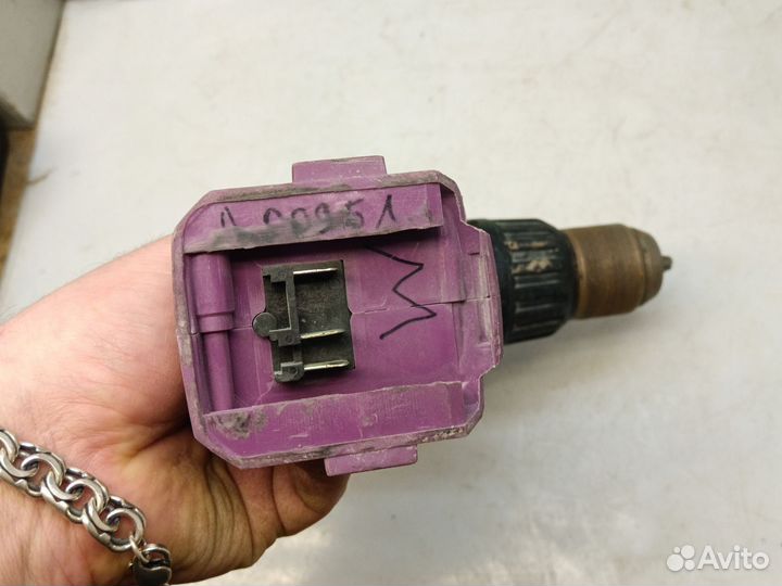 Шуруповёрт Км-Атом с дефектом