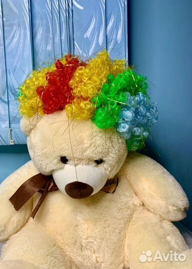 Карнавальные аксессуары и маски