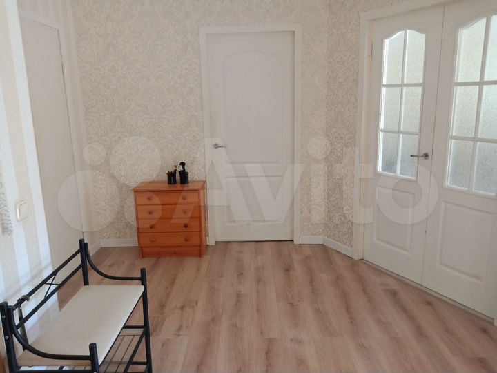 2-к. квартира, 70,5 м², 1/5 эт.