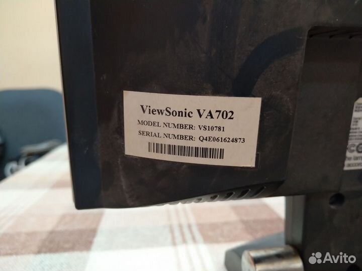 Монитор Samsung SyncMaster 710N