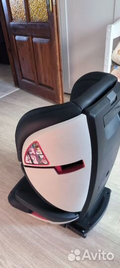 Автомобильное детское кресло от 15 кг до 36 кг