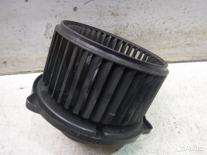 Моторчик отопителя lifan Solano