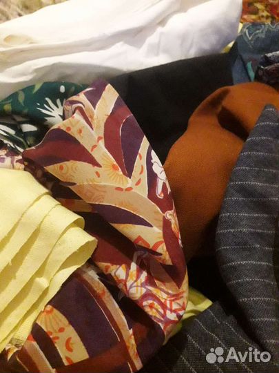 Отдам лоскуты меха иск. И отрезы тканей