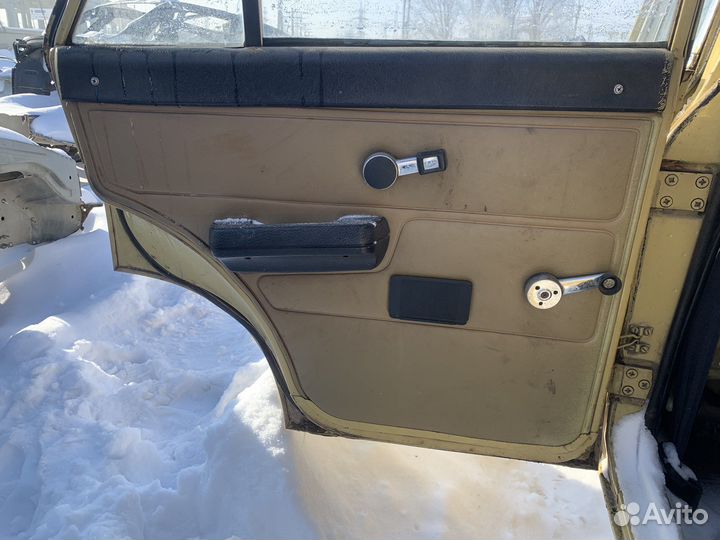 Обшивка двери задняя левая москвич 412