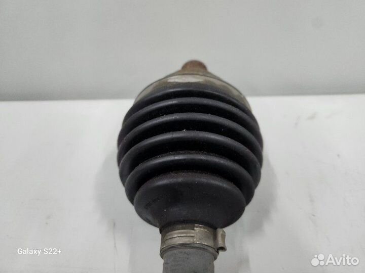 Привод передний правый Volkswagen Passat B7