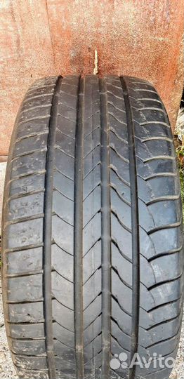 Goodyear EfficientGrip 245/45 R17