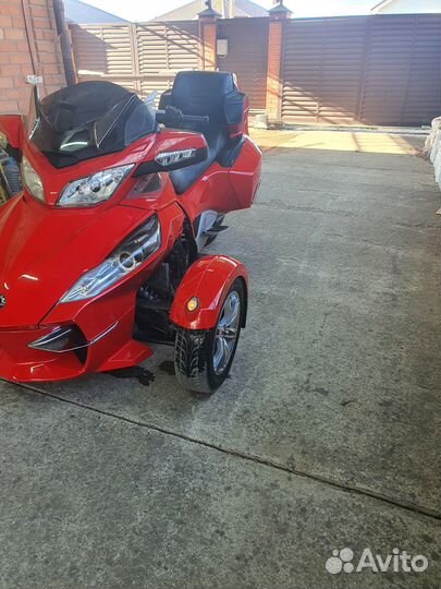 Трицикл BRP Can-Am Spyder RTS