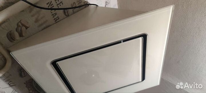 Вытяжка наклонная elikor