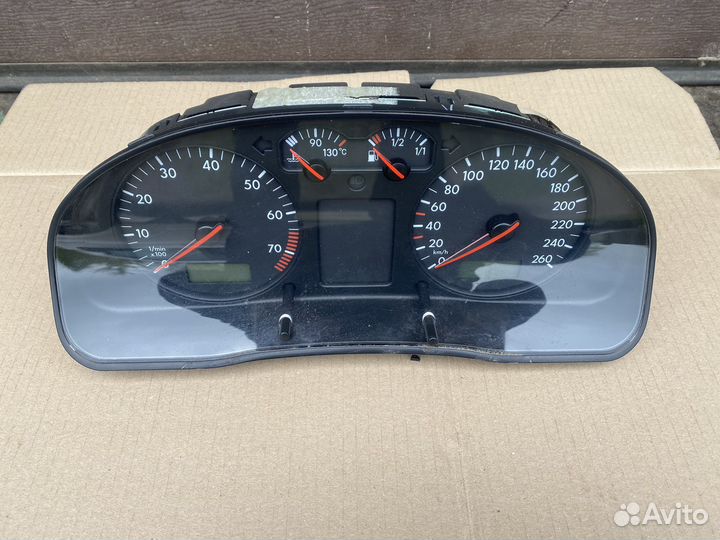 Панель приборов Volkswagen Passat B5