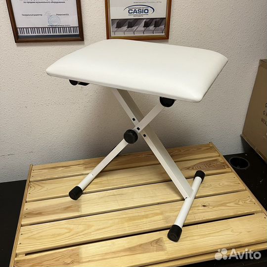 Банкетка/стул для пианино, цвет белый