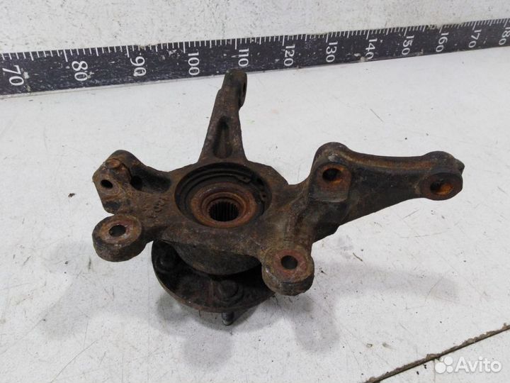 Кулак передний левый