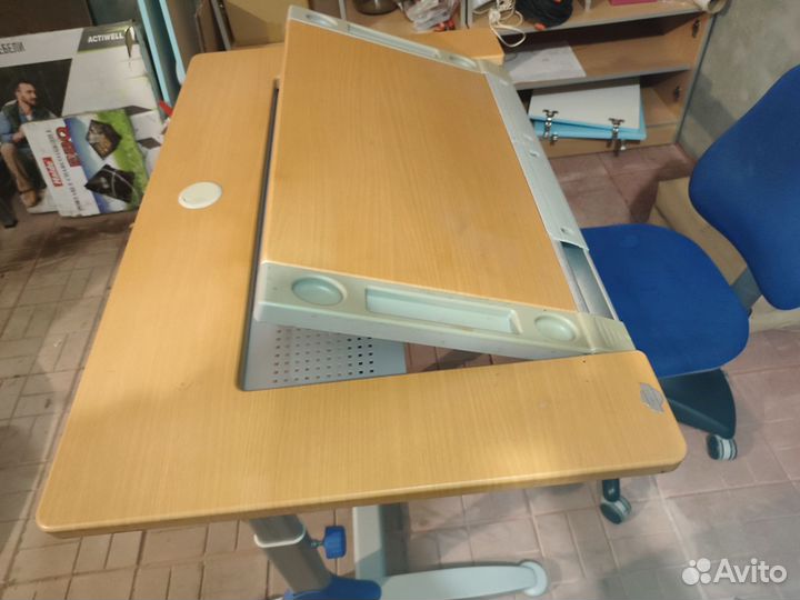 Письменный стол-растущая парта + стул Comfort-pro