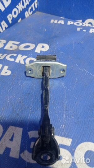 Ограничитель двери Honda Fit хэтчбек 2012