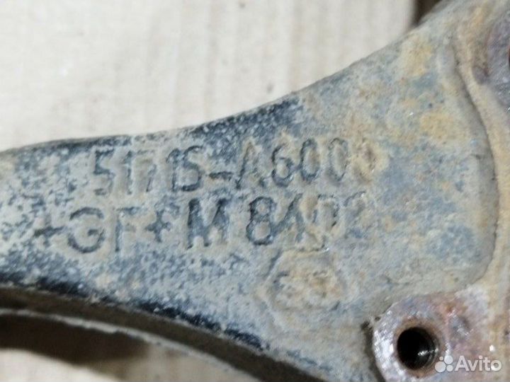 Кулак поворотный передний левый Kia Ceed JD G4FA