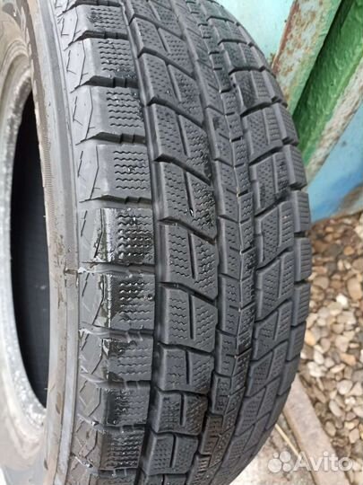 Dunlop Winter Maxx SJ8 235/65 R18 106R