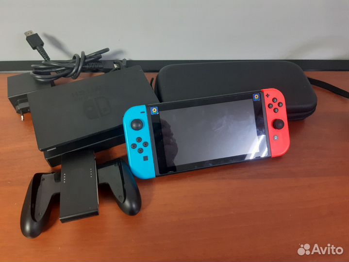Игровая приставка Nintendo Switch 32Gb