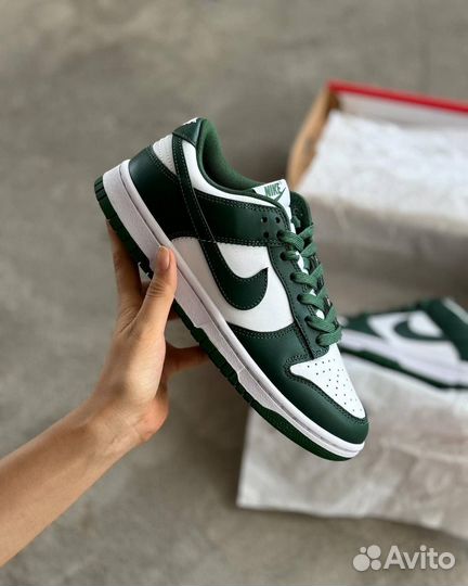 Nike Dunk Low ‘Varsity Green Michigan State’