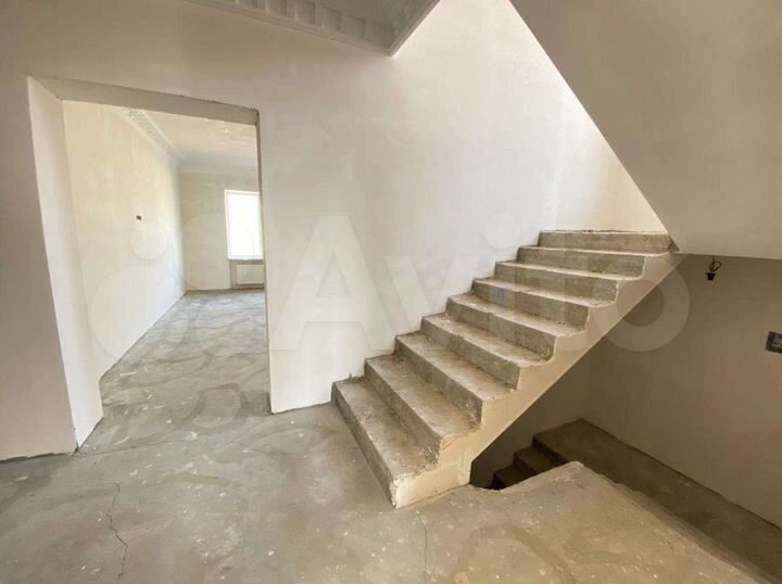 Дом 345 м² на участке 10 сот.