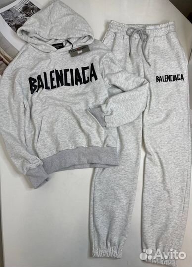 Костюм спортивный женский