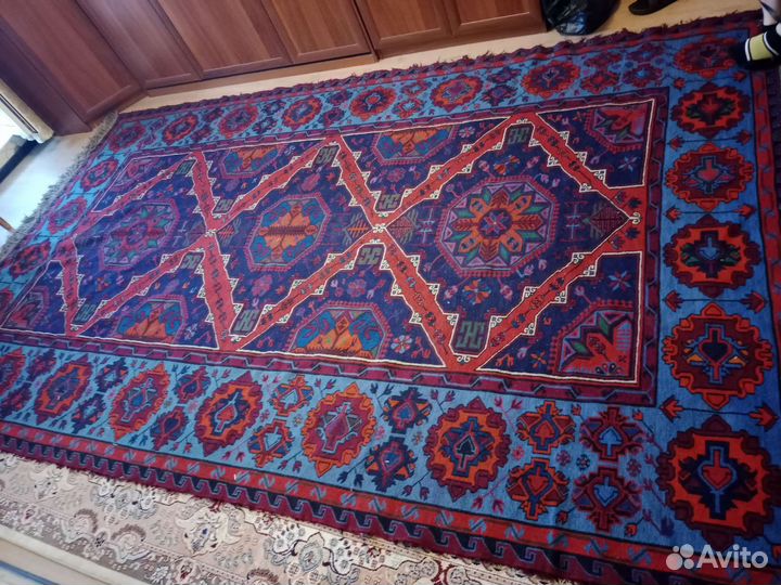 Ковер шерстяной новый xx век