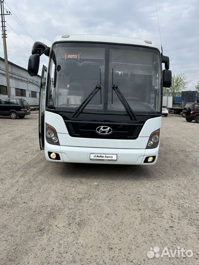 Туристический автобус Hyundai Universe, 2012