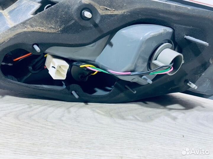 Фонарь задний левый Hyundai Solaris седан 1.6