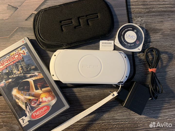 Sony PSP E1008 White 64gb 400+ игр (комплектом)